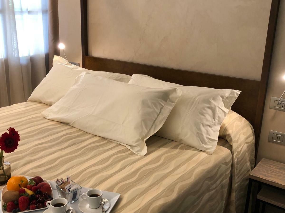 Hotel Il Feudo Di Agnadello Esterno foto
